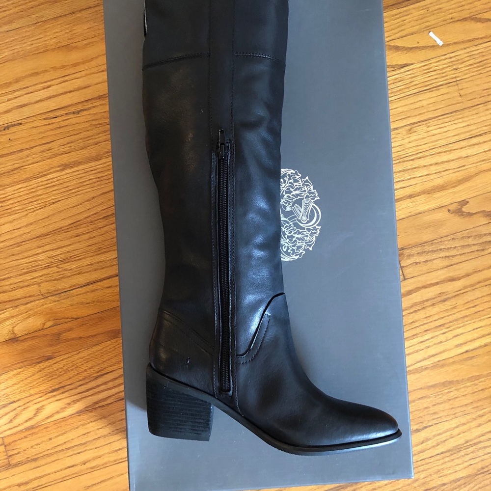 Brand new heeled boots. Very cute.
